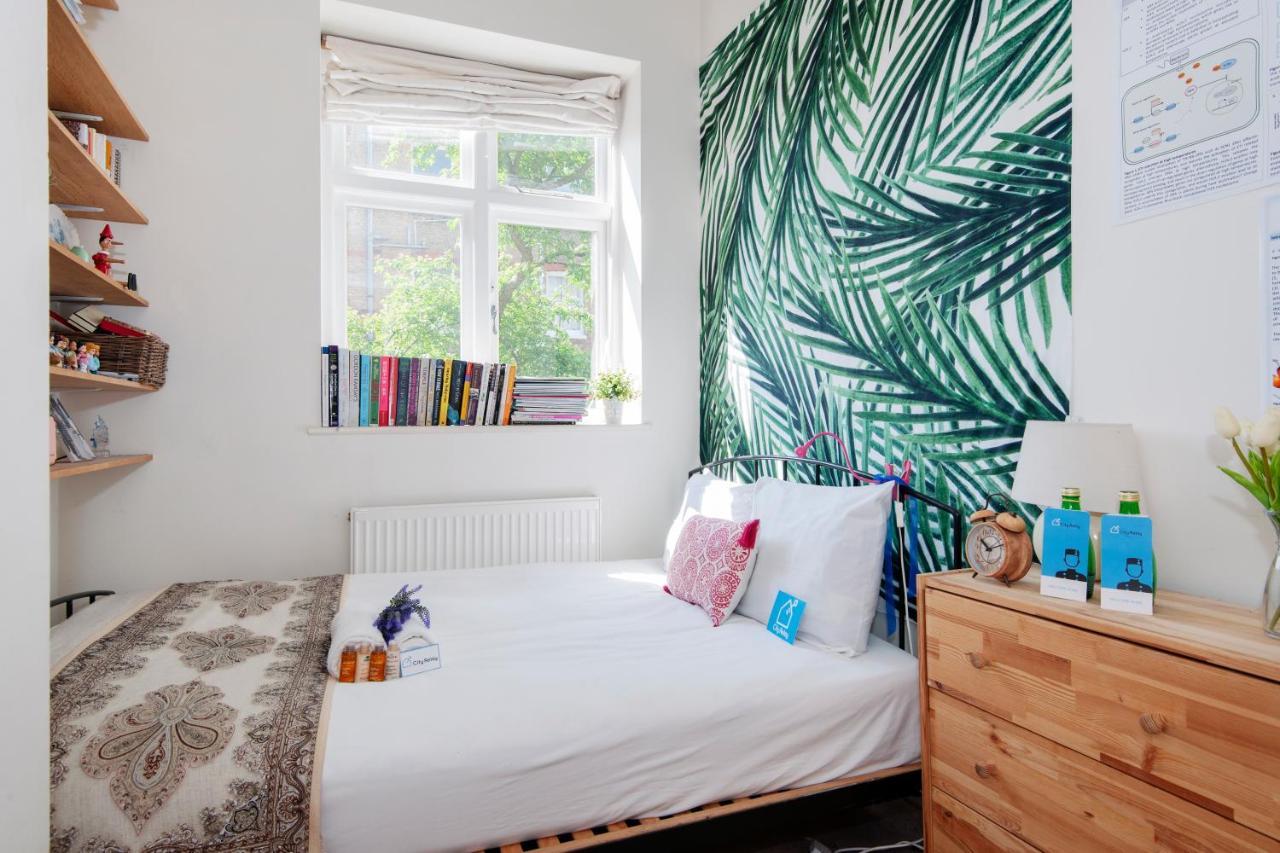 Bright Gratton Road Apartment London Exteriör bild